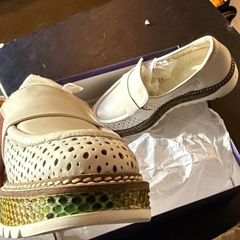 Rex White Carolyn Panna Leather with Green Python Loafers NIB